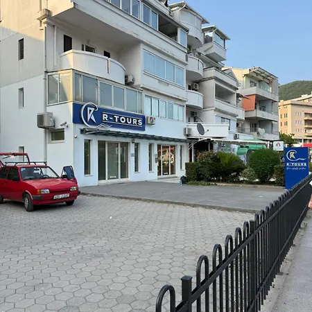 Emines Apartment Budva